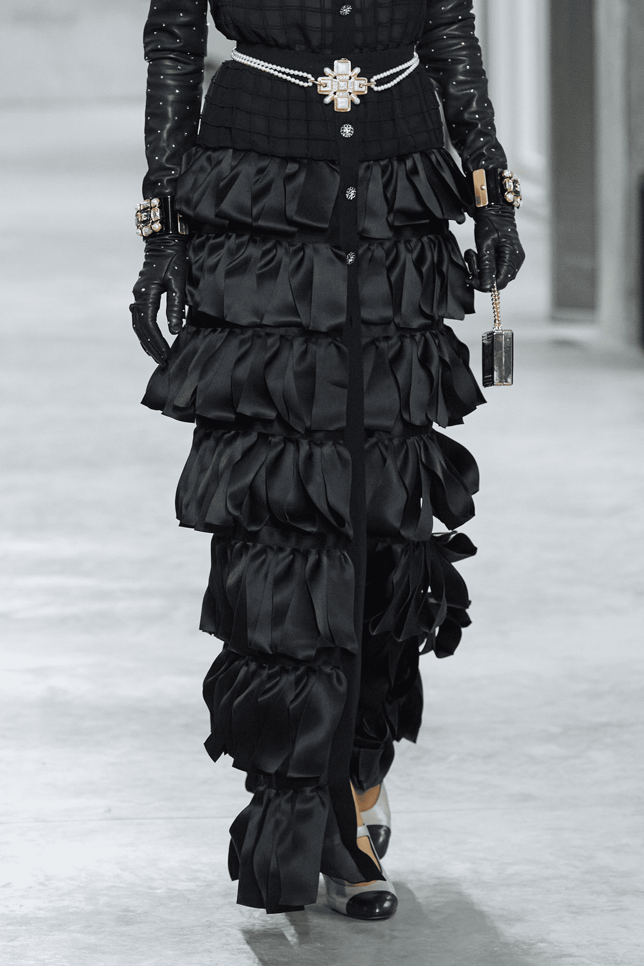 Robe proposé par la maison Chanel fait avec Julien Faure